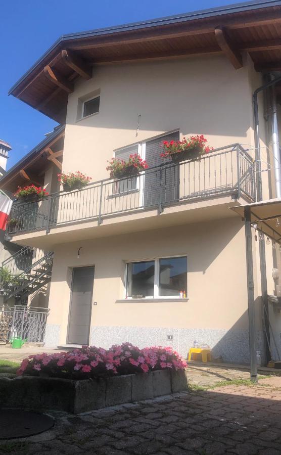 "La Bella Della Cappuccina" Casa Con Parcheggio Interno Gratuito Apartment Domodossola Exterior photo