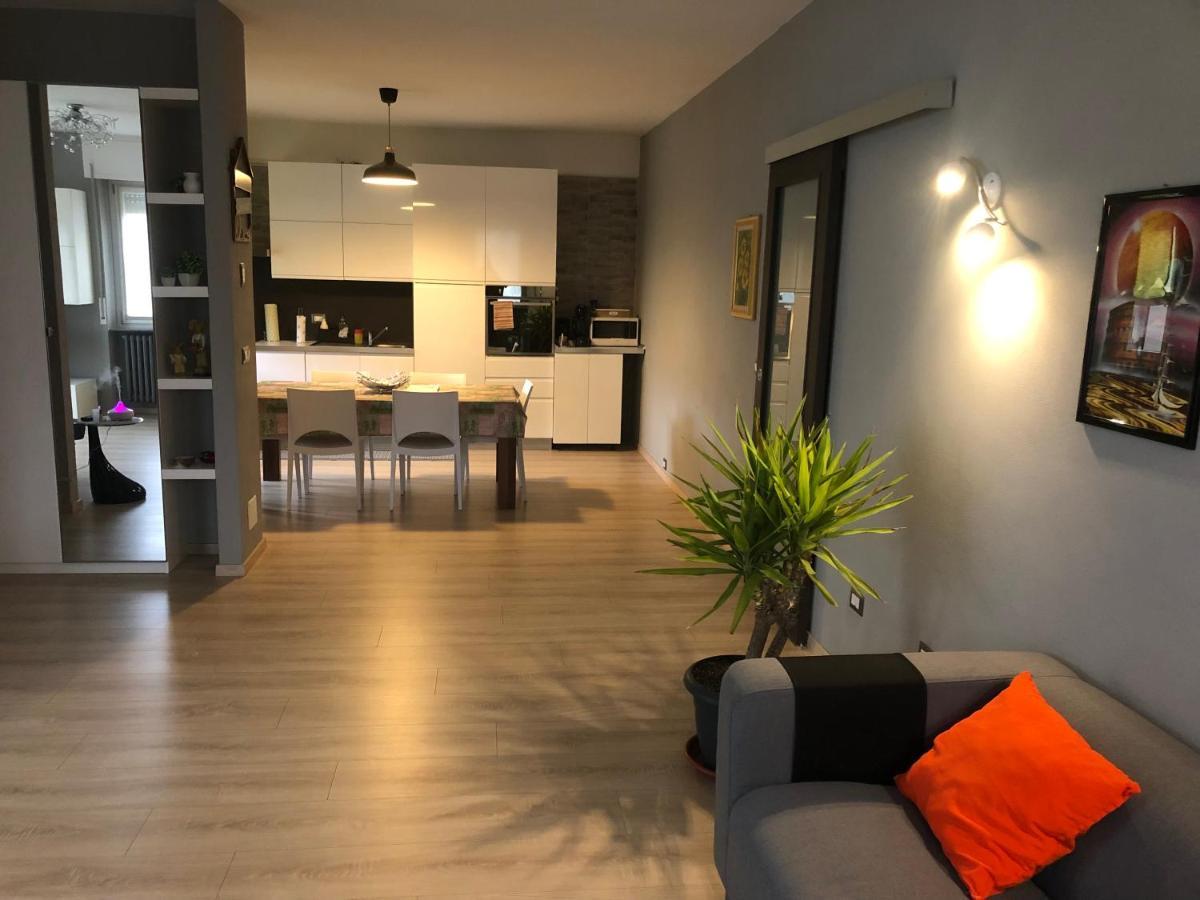 "La Bella Della Cappuccina" Casa Con Parcheggio Interno Gratuito Apartment Domodossola Exterior photo