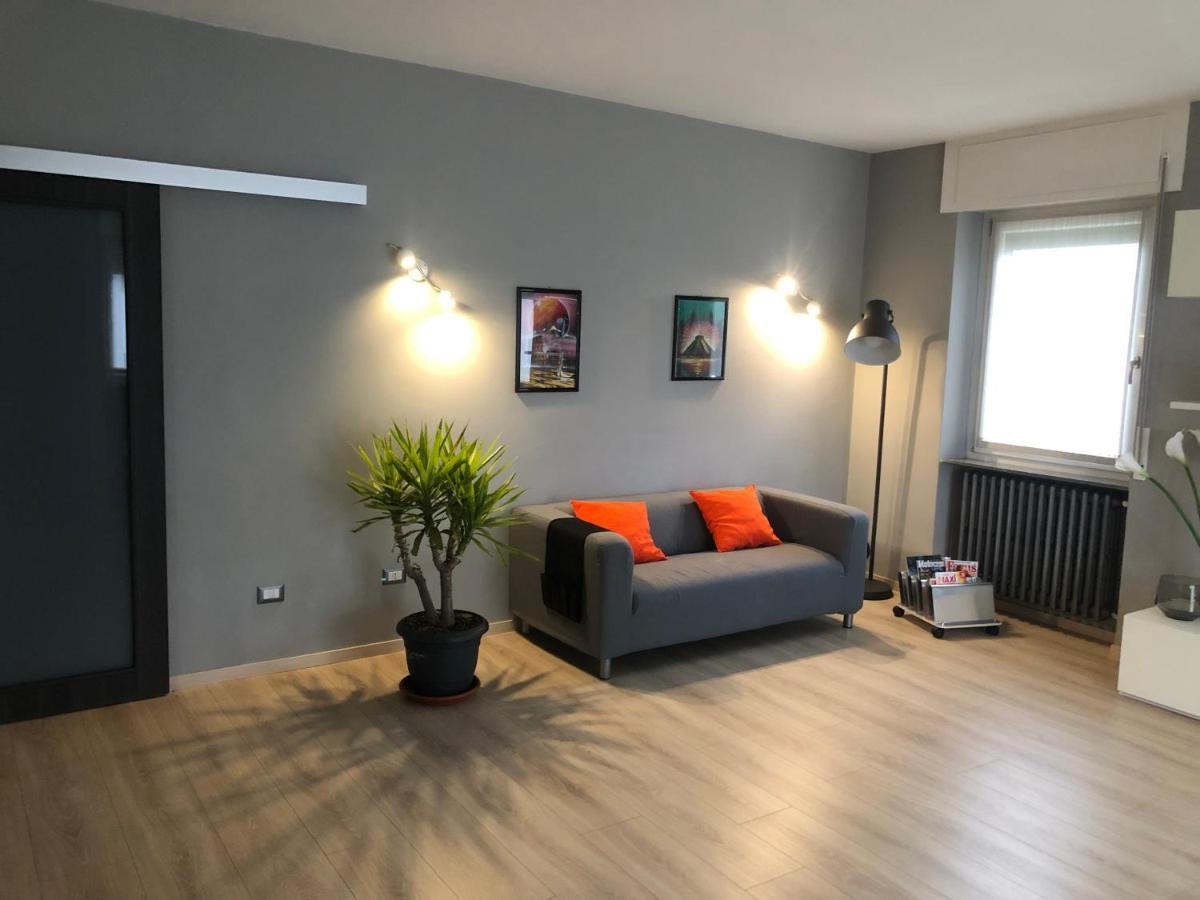 "La Bella Della Cappuccina" Casa Con Parcheggio Interno Gratuito Apartment Domodossola Exterior photo